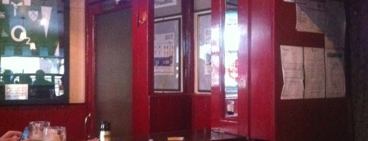 M O'Brien's Bar & Lounge is one of Tempat yang Disukai Ivan.