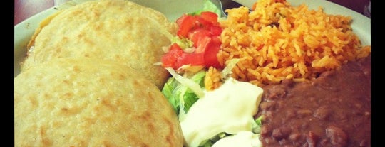 La Casita Mexican Food is one of สถานที่ที่ John ถูกใจ.