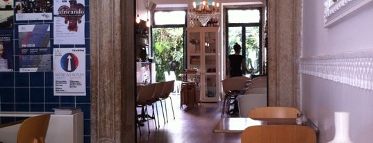Royale Cafe is one of Portugal Foodies & Drinkies.