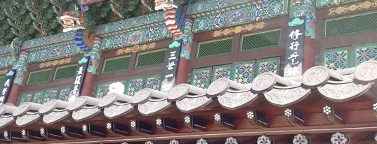 개운사 (開運寺) is one of Buddhist temples in Gyeonggi.