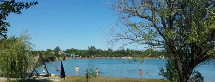 Rukkel tó is one of Van lángos.