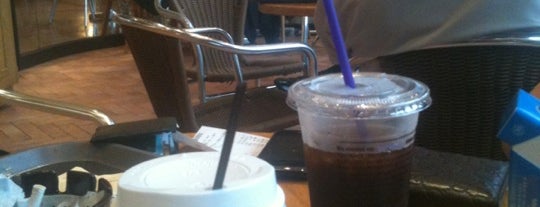 The Coffee Bean & Tea Leaf is one of The Coffee Bean & Tea Leaf (커피빈).