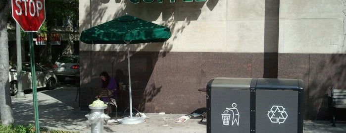 Starbucks is one of สถานที่ที่ Stefan ถูกใจ.