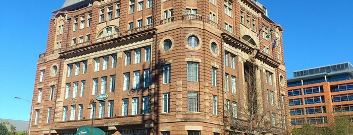 Adina Apartment Hotel is one of สถานที่ที่ Andre ถูกใจ.