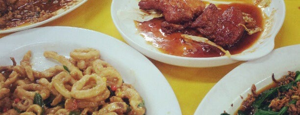 Restauran Tian Tian Lai Seafood (天天来海鲜饭店) is one of Lugares guardados de Richard.