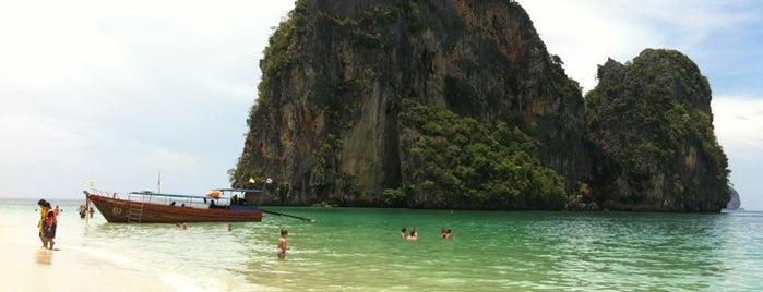 Railay Beach West is one of Awaken Breeze.