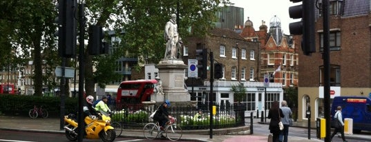 Sir Hugh Myddelton Statue is one of London Trip.