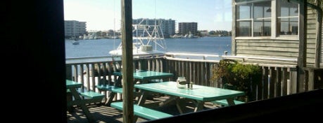 Harbor Docks is one of Breakfast places.