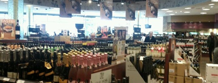 BC Liquor Store is one of Locais curtidos por Katia.