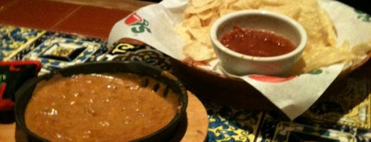 Chili's Grill & Bar is one of Lugares favoritos de Angelle.