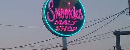 Snookies Malt Shop is one of #visitUS in Des Moines, IA..