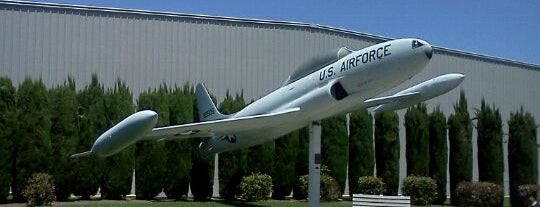 Torrance Airport - Zamperini Field (TOA) is one of My favorite Airports in the world.