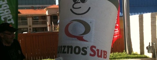 Quiznos is one of Locais salvos de Leila.
