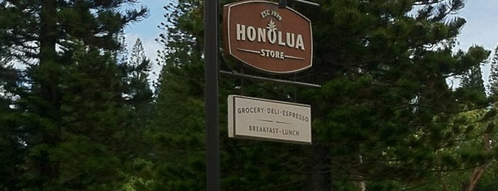 Honolua Store is one of สถานที่ที่บันทึกไว้ของ John.