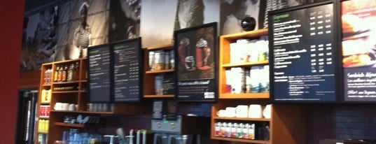 Starbucks is one of Foodie Love in Montreal - 01.