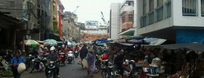 Dalat Market is one of Đà Lạt.