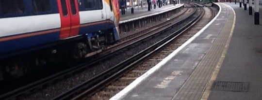 Gare de Richmond is one of Railway Stations in UK.