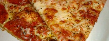 Mississippi Pizza Pub is one of Top picks for Pizza Places.