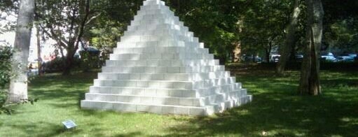 Sol LeWitt Structures @ City Hall Park is one of NYC to do list.