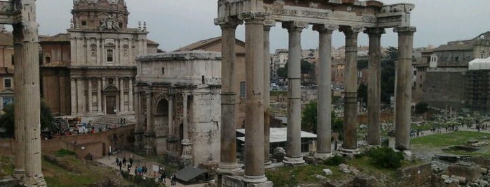 Roman Forum is one of Twirling In Rome - Must Do.