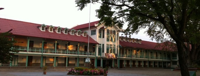 Regina Coeli College is one of Tempat yang Disukai Soy.