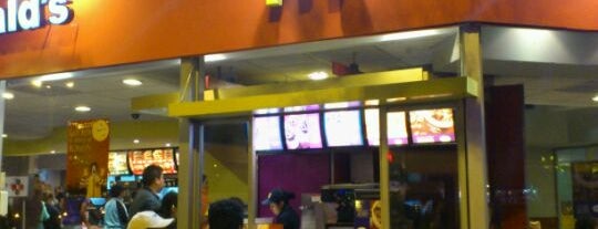 McDonald's is one of Orte, die Juan gefallen.