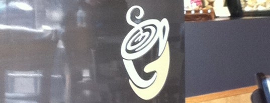 Gloria Jean's Coffees is one of Locais curtidos por Myles.