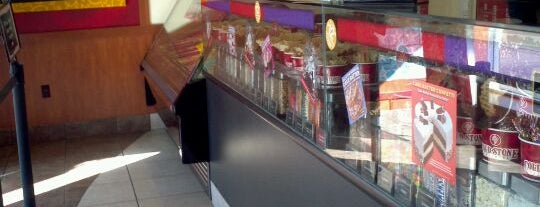 Cold Stone Creamery is one of Mariahさんのお気に入りスポット.