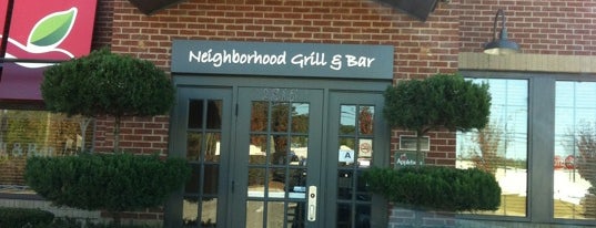 Applebee's Grill + Bar is one of Skylar.