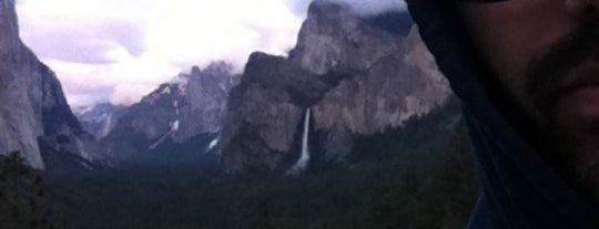 Tunnel View is one of yosemite.