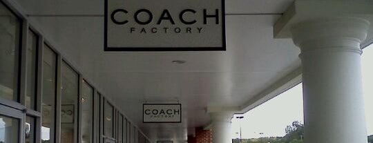COACH Outlet is one of Amari 님이 좋아한 장소.