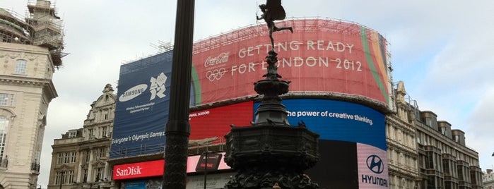 Piccadilly Circus is one of London Trip 2011.