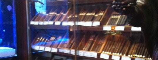 Tobaconist Of Greenwich is one of La Palina Retailers.