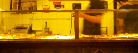La Mia Pizza is one of Tempat yang Disukai Michael.