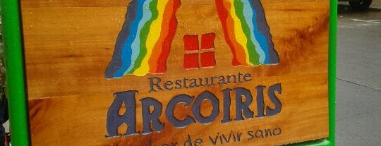 Arcoiris Restaurant is one of Orte, die ettas gefallen.