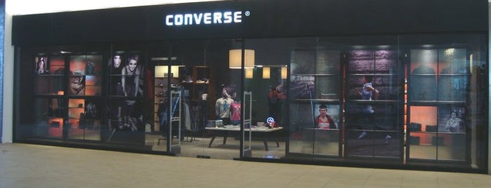 Converse is one of Centro Comercial Andares.