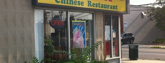 Panda Restaurant is one of สถานที่ที่ Dave ถูกใจ.