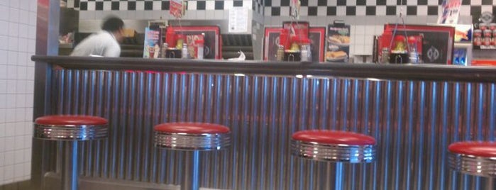 Steak 'n Shake is one of Paula’s Liked Places.