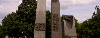 Pomnik Ofiar Czerwca 1956 is one of Poz.