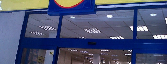 Lidl is one of Locais curtidos por Carlos.