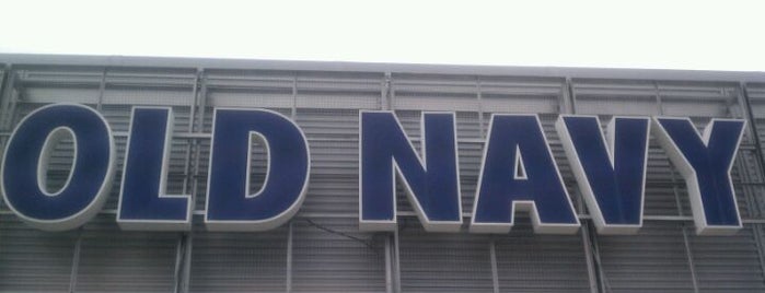 Old Navy is one of Orte, die Joanne gefallen.