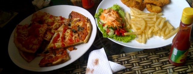Pizza Bagus is one of Лучшие итальянские рестораны на Бали.