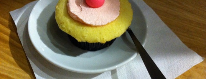 Cupcakes With Love is one of Eats: SG Dessert Places.