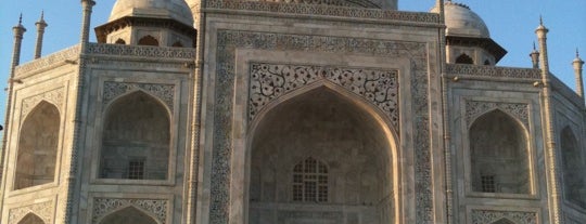 Taj Mahal is one of Bucket List.