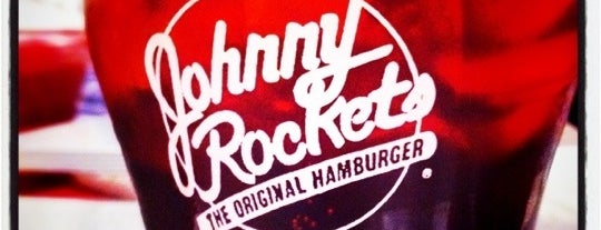Johnny Rockets is one of Amandaさんのお気に入りスポット.