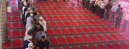 Medine Camii is one of OGÜN'un Beğendiği Mekanlar.