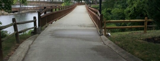 Coe Lake - North End Pedestrian Bridge is one of Favorite places.