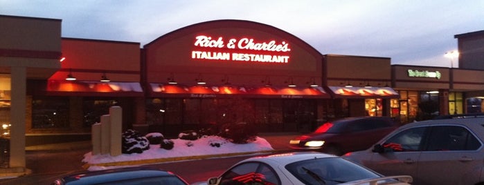 Rich & Charlie's Italian Restaurant is one of Lugares favoritos de Michael.