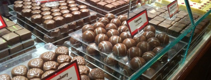 Jacques Torres Chocolate is one of USA 2013.