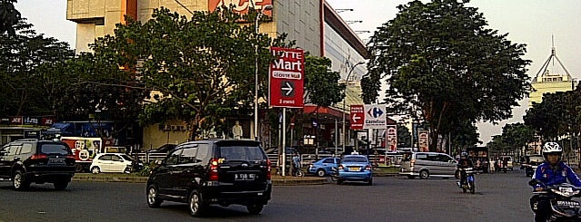 Ace Hardware-Informa Furnishing is one of Tempat yang Disukai karinarizal.